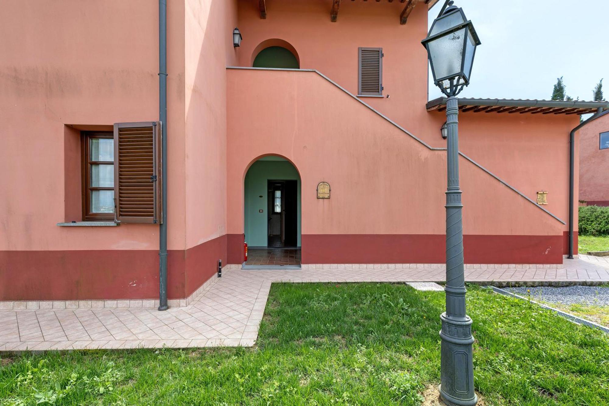 La Bettola Tavern Rooms Restaurant Монтополі-ін-Валь-д'Арно Екстер'єр фото