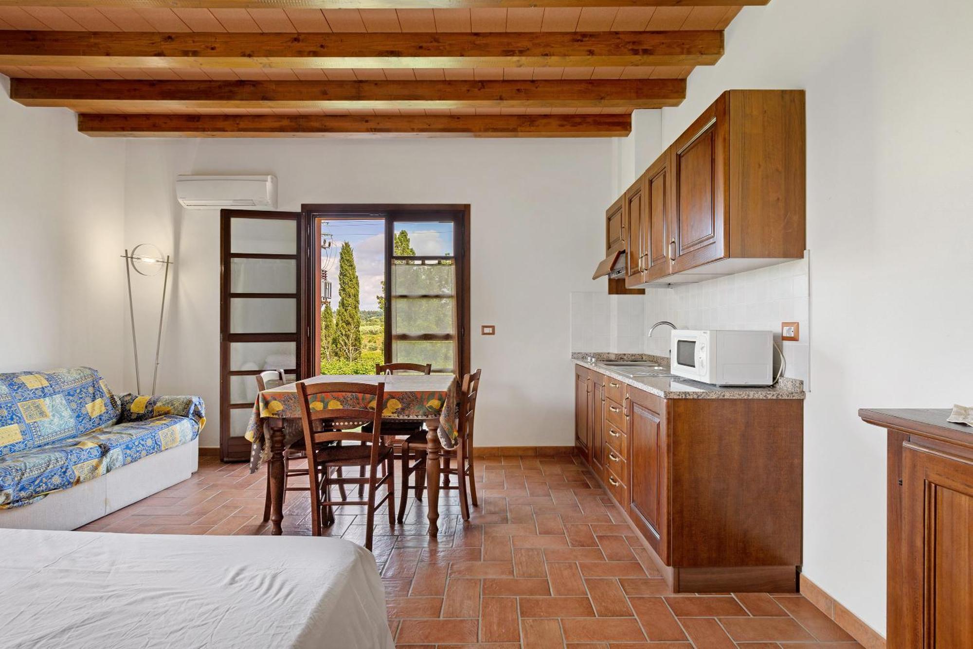 La Bettola Tavern Rooms Restaurant Монтополі-ін-Валь-д'Арно Екстер'єр фото